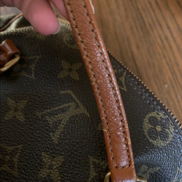 Authentic 1970's Louis Vuitton Papillon 22- RARE - Picture 3 of 6